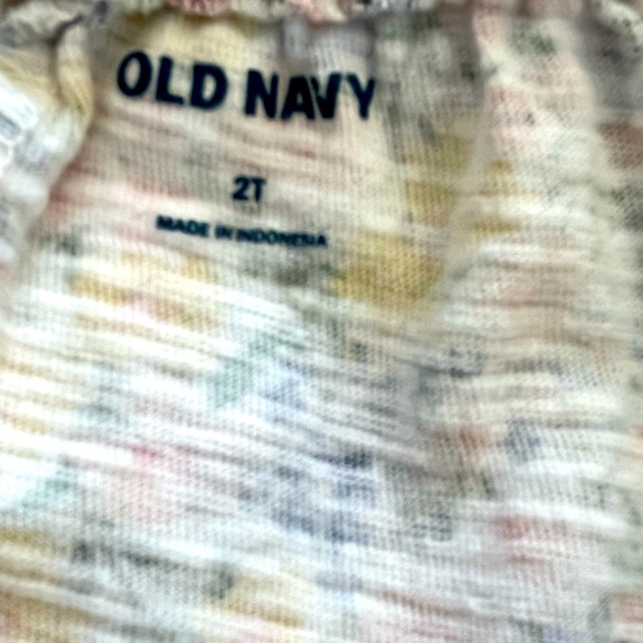 Toddler romper from Old Navy with snap closure legs - Picture 4 of 5